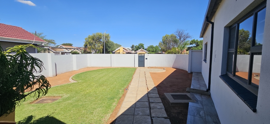 4 Bedroom Property for Sale in Monument Heights Northern Cape